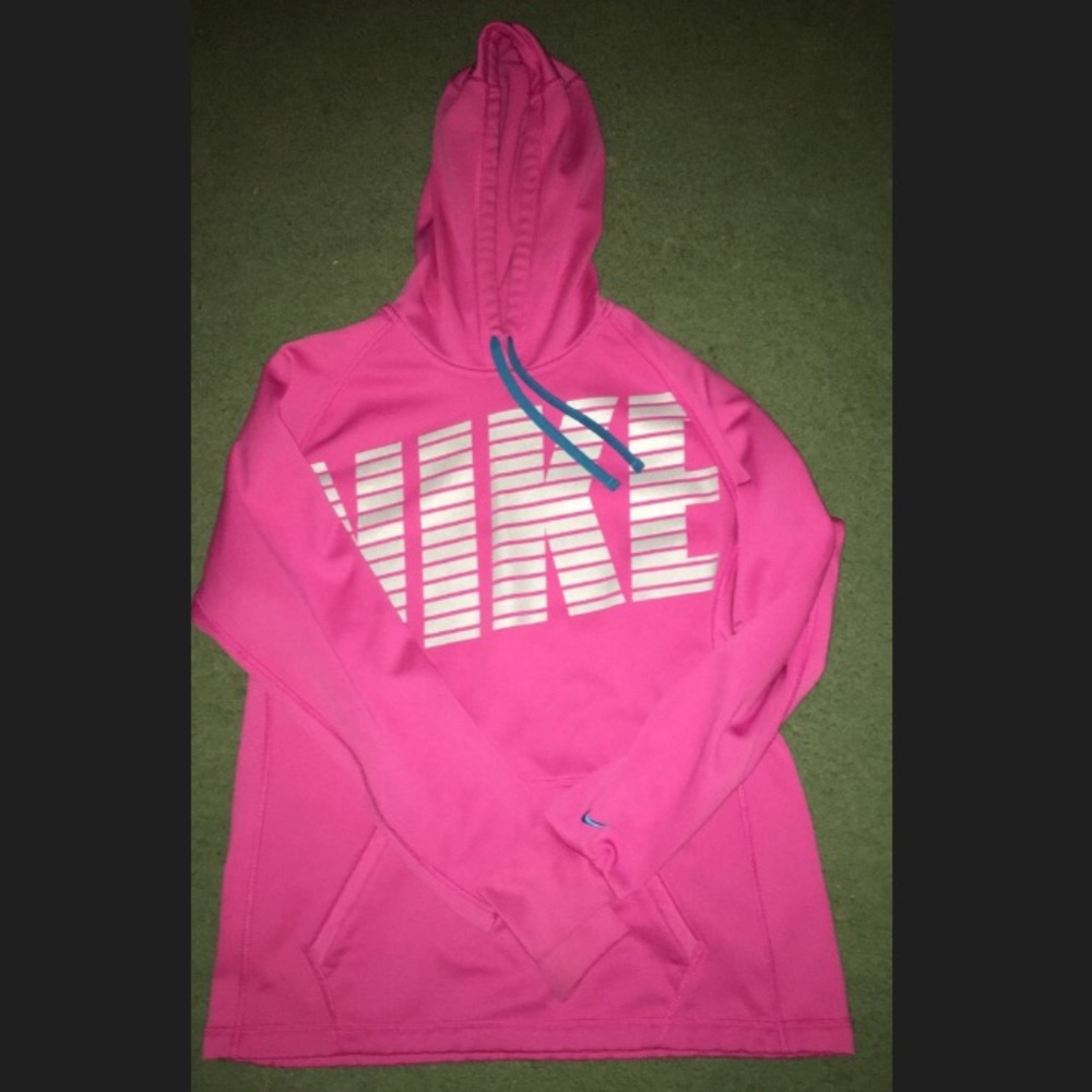 NIKE women’s medium thermafit sweatshirt